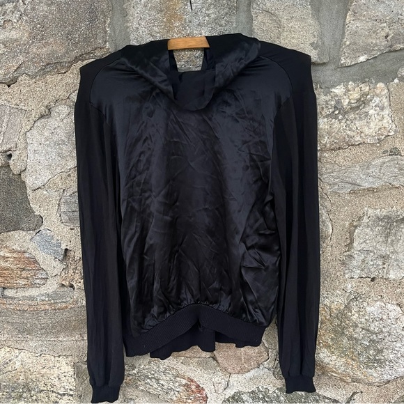 Generation Love Top - Picture 2 of 11